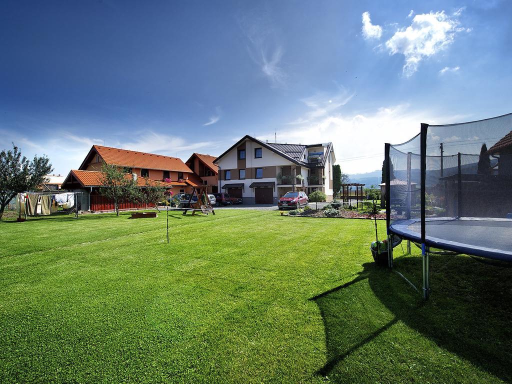 Villa Raj Hrabusice Exterior photo